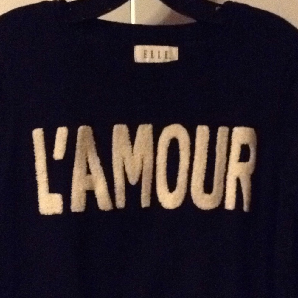 Chic Sweater - image 2